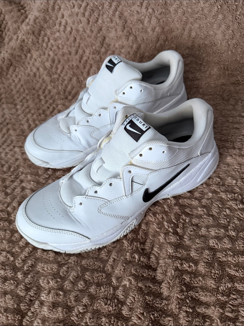 Nike White and Black Men's Athletic Shoes